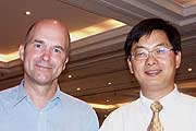 Martin Schmitz (ganz-Muenchen) und der Chinesische Generalkonsul für München, Herr Liu Chang (Foto: Marikka-Laila Maisel)