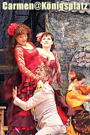 Oper unter Sternen - Bizet's Carmen am Samstag auf dem Münchner Königsplatz. In der Hauptrolle die Mezzosophranistin Monica Minarelli