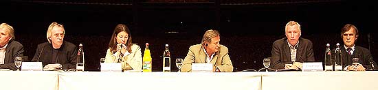 Die Macher bei der Pressekonferenz am 28.09.2004 (Foto: Martin Schmitz)