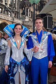 Gleisenia Prinzenpaar 2003 zu Gast bei der Narhalla auf dem Marienplatz am 11.1.2003 (Foto: Martin Schmitz)