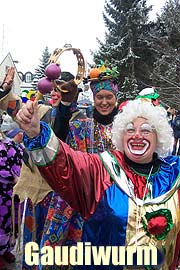 Gaudiwurm 2006: am Sonntag findet der traditionelle Faschingsumzug wieder in Johanniskirchen statt  (Foto: Martin Schmitz)
