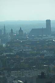 M&uuml;nchen Skylinbe - wann haben sie schon einmal einen solchen Blick auf M&uuml;nchen? (Foto: Martin Schmitz)