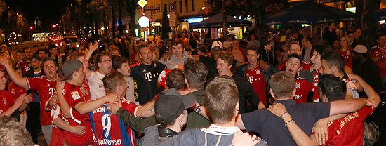 Feiern wie´r wieder auf der Leopoldstraße nach dem Finale am 19.05.2012? (©Foto: Martin Schmitz)