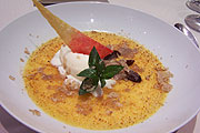 Getrüffelte Crème Brulée (Foto: Martin Schmitz)