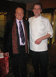 Harald Winkler und der neue Mark's Restaurant Küchenchef Simon Larese (Foto. Mandarin Oriental)