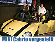 Premiere des neuen MINI Cabrio am Abend des 28. März 2009 mit 500 Gästen unter dem Motto „immer offen“. Am 28. März 2009 in den Filialen am Petuelring 124 und in der Drygalski-Allee 35 in München (Foto: Martin Schmitz)