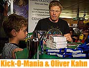 Kick-O-Mania präsentiert Oliver Kahn. Die neue Revell Spielfigure des Bayern-Torhüters  wurden von ihm vorgestellt im Karstadt Oberpollinger am Dom (Foto: Martin Schmitz)