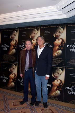 Andrew Lloyd Webber & Joel Schumann @ Phantom of the Opera / Phantom der Oper Premiere in München fotos_premiere_phantom_der_oper / 041208phantom_premiere03  -  