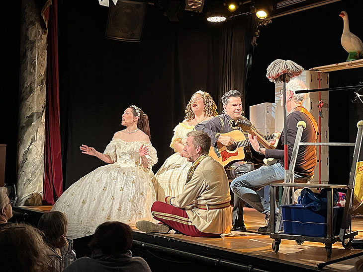 Musik-Spaß mit „Susi oder so“ - Sissis Geschichte „in lustig“ in der ...