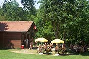 Feldmochinger See - Kiosk mit kleinem Biergarten ( ©Foto: Martin Schmitz)