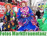 Alljährlicher Höhepunkt ist der Tag der marktfrauen auf dem Viktualienmarkt am Faschingsdienstag, 28.02.2006, der nun schon zum 19. Mal aufgeführt wird (Foto: Martin Schmitz)