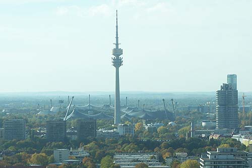 Olympiastadion, Olympiaturm und BMW Hochhaus (Foto: Martin Schmitz)