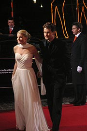 Aufmarsch der Promis (Fotos vom roten Teppich: Natalie Tandler)