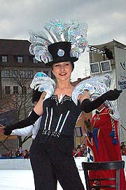 Narrhalla-Garde beim Tanz (Foto: Martin Schmitz)