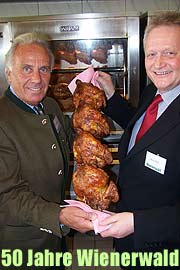 Wirt und Jahn Schwiegersohn Günther Steinberg und Wienerwald Vorstand Alfons Buhr (Foto: Martin Schmitz)
