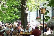 gemütlich eine Maß im Hofbräukeller geniessen (Foto: Martin Schmitz)