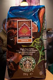 Den Arabia Mocha Java gibt es auch im neuen Starbucks (Foto: Martin Schmitz)