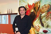 gute Weine / Wirt Roberto Cicatiello (Bild: Marikka-Laila Maisel)