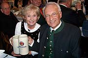 Karin und Dr. Edmund Stoiber bei der Salvator-Probe 2005 (Foto: Martin Schmitz)