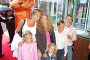 Gräfin von Pfuhl mit Familie (Foto: Martin Schmitz)