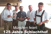 die Wirte und Verwaltungsdirektor Brunner warten schon auf Sie: Schlachthofjubiläum vom 16.5.-1.6.2003 (Foto: Martin Schmitz)