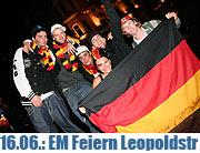 München feierte auf der Leopoldstraße dendeutschen und kroatischen Einzug ins Viertelfinale der EM 2008 (Foto: Martin Schmitz)