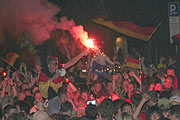 München feierte auf der Leopoldstraße den deutschen Einzug ins Finale der EM 2008 (Foto: MartiN Schmitz)