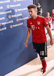 erstmals mit dabei der Ex-Schalker Leon Goretzka beim FC Bayern München Lederhosenshooting 2018 am 02.09.2018  (©Foto: Martin Schmitz) (©Foto: Martin Schmitz)