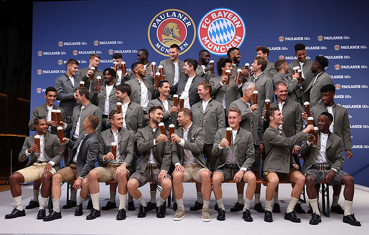 FC Bayern München Lederhosenshooting 2021 am 22.08.2021 (©Foto: Paulaner / sampics )