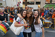 gefeiert wurde  am Abend des 26.06.2014 auf der Leopoldstraße nach dem 1:o Deutschland vs. USA (©Foto: Martin Schmitz)