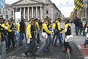 Einzug der Munich Volunteers (Foto: Nathalie Tandler)