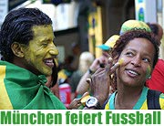 Brasilianer feiern in der Occamstr (Foto: Nathalie Tandler)