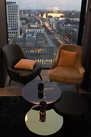 Blick aus der M’Uniqo Rooftop Bar  (©Fotp: Martin Schmitz)