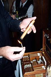 Zigarren zelebrieren (Foto Marikkka-Laila Maisel)