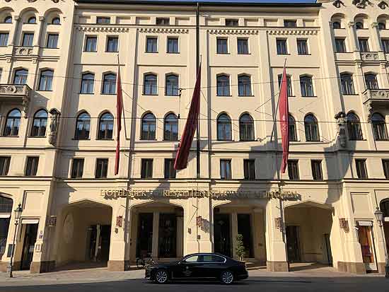 Hotel Vier Jahreszeiten Kempinski München (©Foto: Martin Schmitz)