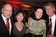 v.l.n.r.: Steffen Kuchenreuther, Präsident der Spitzenorganisation der Filmwirtschaft (SPIO) und Frau Soo Leng, Silvia Henke und BLM Chef Dr. Wolfgang Ring (Foto. MartiN Schmitz)