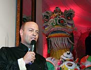 Hotel Direktor Lars Wagner begrüsste die Gäste zum Chinesischen Neujahr im Mandarin Oriental (Foto. Martin Schmitz)