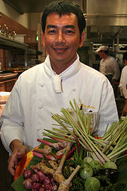 Vichit Mukura, Executive Thai Chief des Mandarin Oriental, Bangkok, ist bis zum 11.03.2009 zu Gast im Münchner Mandarin Oriental Hotel (©Foto: Martin Schmitz)