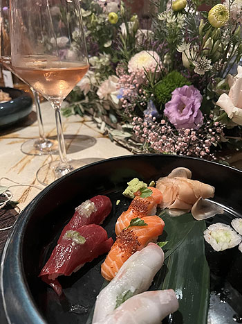 Summer-Feeling auch im Herbst im „Mandarin Oriental Munich“ „Wir holen den Sommer zurück ins Glas“: Exklusives Roséwein-Dinner mit „Château d’Esclans“ und der japanisch-peruanischen Spitzenküche von Starkoch Nobu Matsuhisa! 