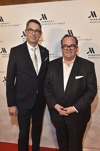 René Mooren (General Manager, München Marriott Hotel City West), Clemens Baumgärtner @ "Grand Opening Party" im Munich Marriott Hotel City West in München am 08.02.2024 @Foto: BrauerPhotos / Goran Nitschke für Marriott Hotels