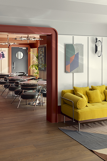 BAMBULE! Bar by mural  des "Schwan-Locke" Hotel (©Foto:Schwan Locke)