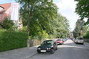 die Emil Geis Str ist eine  verkehrsberuhigte Seitenstraße (Foto: MartiN Schmitz)