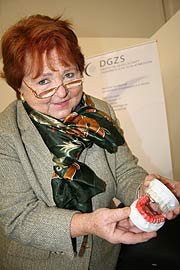 Zahnschienen gegen Schnarchen (Foto: Martin Schmitz)