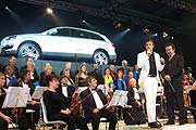 Autopräsentation mit Orchester-Bwegleitung (Foto: Martin Schmitz)
