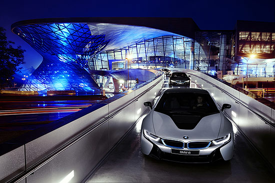 BMW Welt: Thmas Gottschalk moderierte Weltweit erste BMW i8 Auslieferungen. BMW Laserlicht feiert am 05.06.2014  Weltpremiere in einem Kundenfahrzeug. ©Foto: Fabian Kirchbauer für BMW AG)