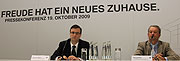 Michael Rahe, Leiter der BMW Niederlassung München mit dem neuen BMW Z4(Foto: BM Niederlassung)