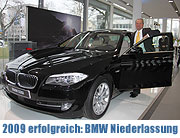 BMW Niederlassung München im Krisenjahr 2009 auf Erfolgskurs. Neuer Rekordwert beim Absatz neuer Automobile. Ausblick 2010: optimistisch  (Foto: MartiN Schmitz)