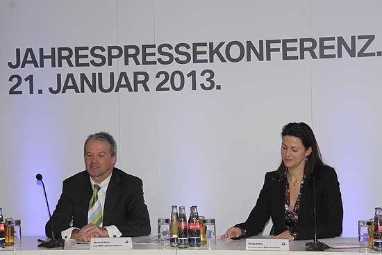 Michael Rahe, Leiter BMW Niederlassung München und Birgit Hiller, Sprecherin BMW Group Deutschland (©Foto. Martin Schmitz)