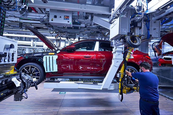 BMW Group Werk München wird vollelektrisch - Bereits 2023 mindestens die Hälfte aller Fahrzeuge aus München mit elektrifiziertem Antrieb (©Foto: BMW AG)