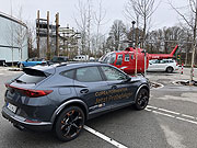 Auch Probefahrten sind mit dem CUPRA Formentor möglich im Pop-Up Store (©Foto: Martin Schmitz)